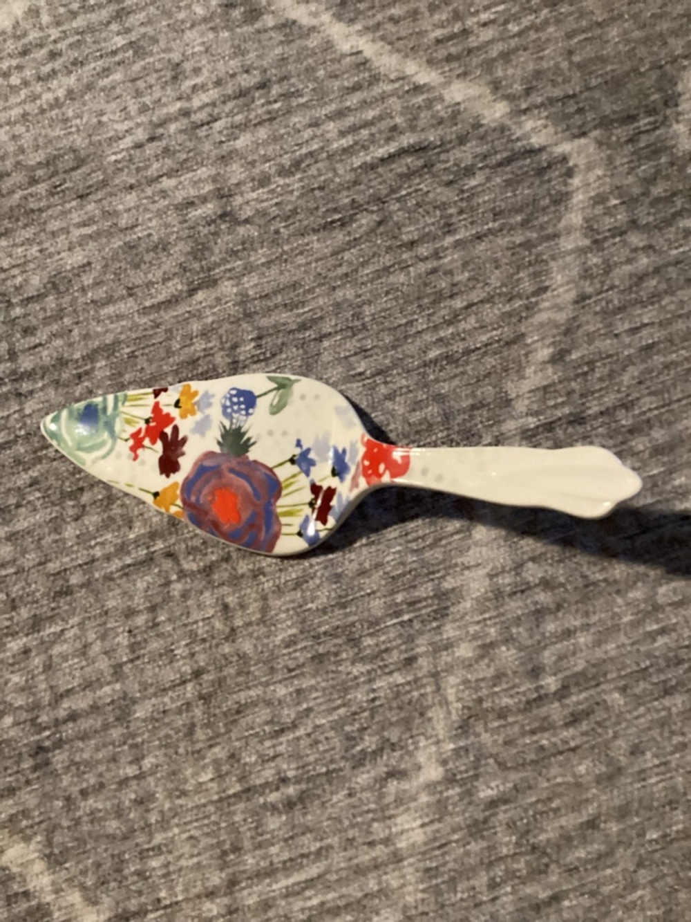 The Pioneer WomenFloral Ceramic Cake Server - White Base with Multicolor Flowers